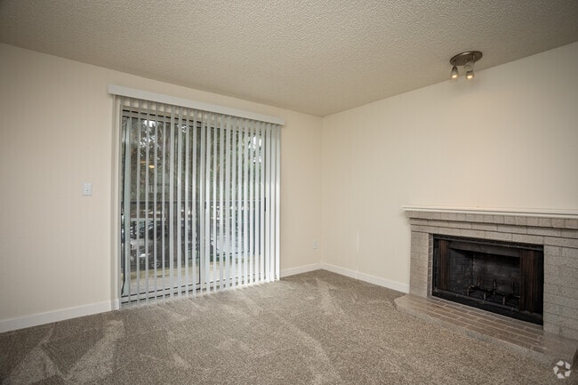 2BR, 1BA - 788SF