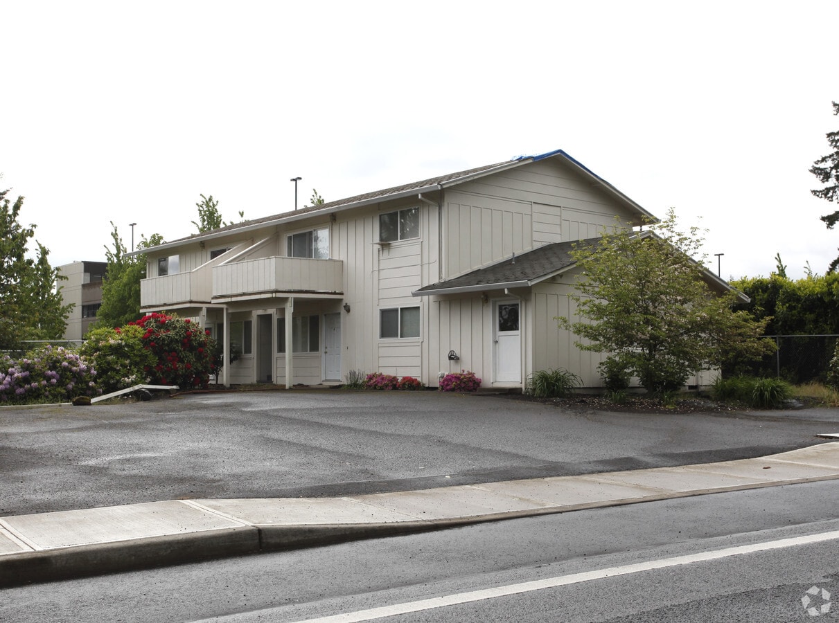 Photo - Durham Court Apartments