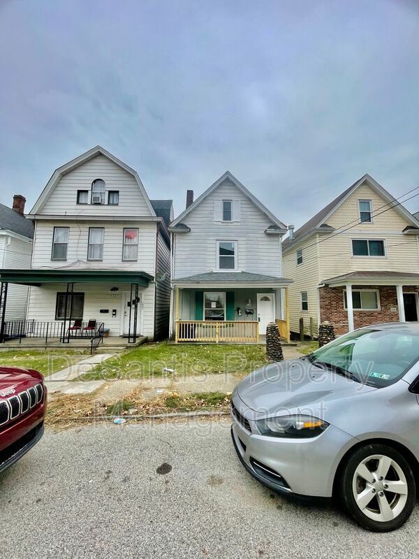 Building Photo - 120 Kathleen St Unit #2