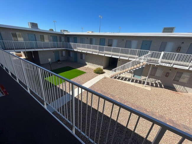 Chandll Apartments