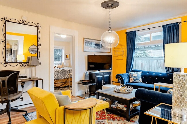 Building Photo - 756 N 76th St