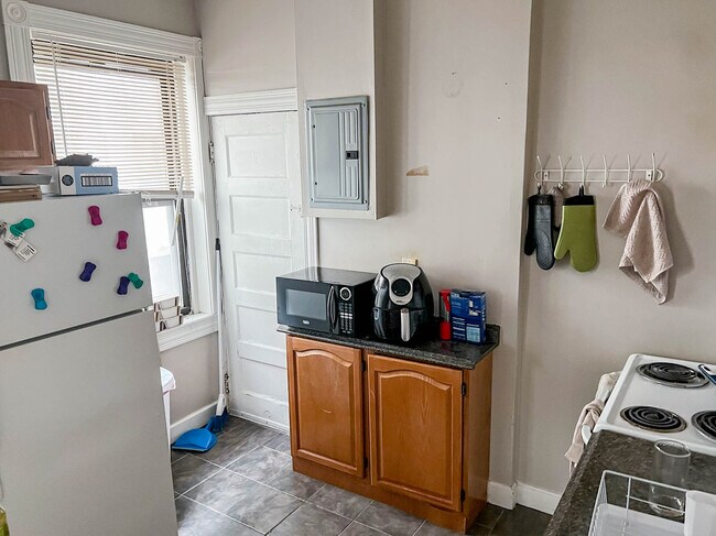 Photo - 1066 Commonwealth Ave