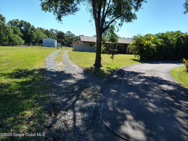 Photo - 3175 Fell Rd Unit 2