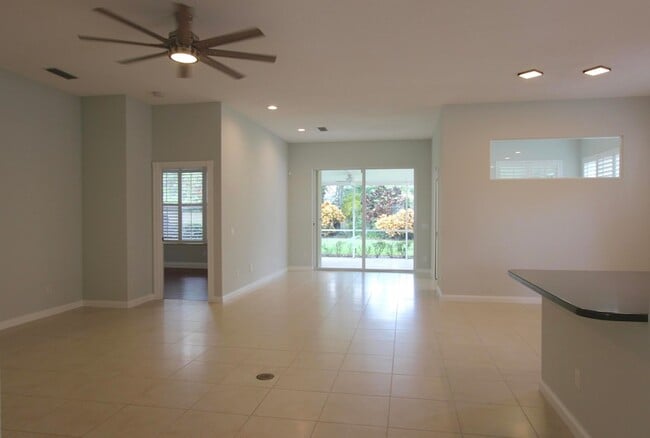 Photo - 117 Hampton Cir