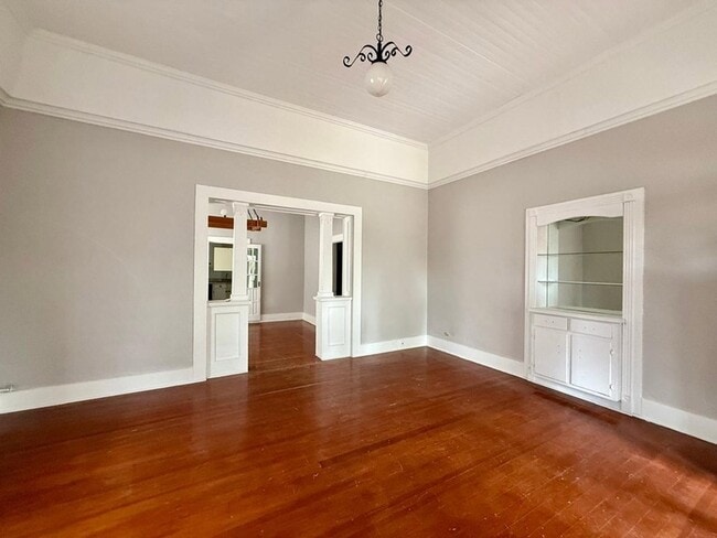 Photo - 583 N Monroe St