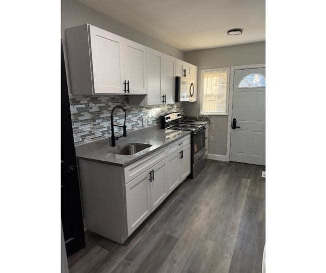 Photo - 1271 Limit Ave Unit 1A Available $700