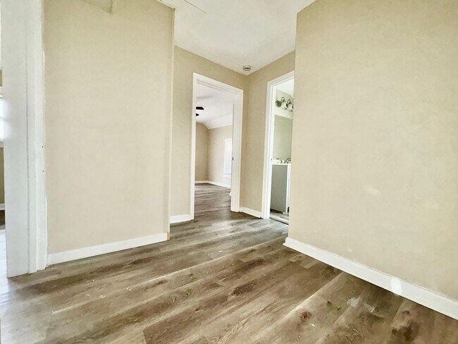 Photo - 5614 S Main St Unit 2 (upstairs)