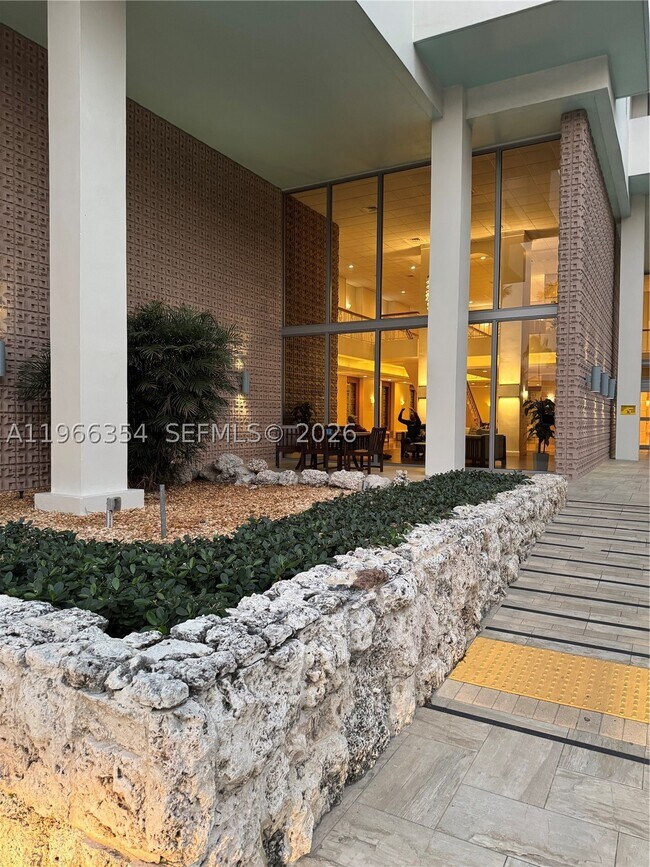 Photo - 2899 Collins Ave Unit 936