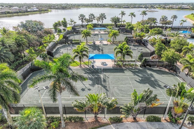 Building Photo - 14799 Edgewater Cir Rental