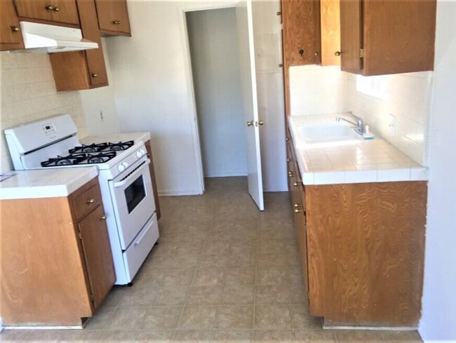14716 Magnolia Blvd