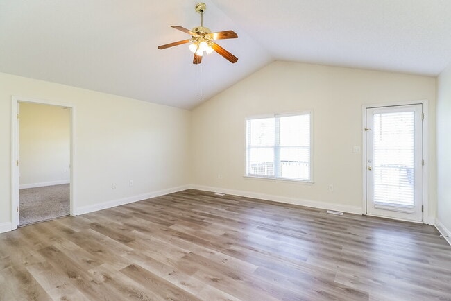 4512 Carol Ct