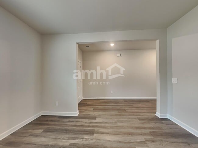 Photo - 758 Treeline Rd