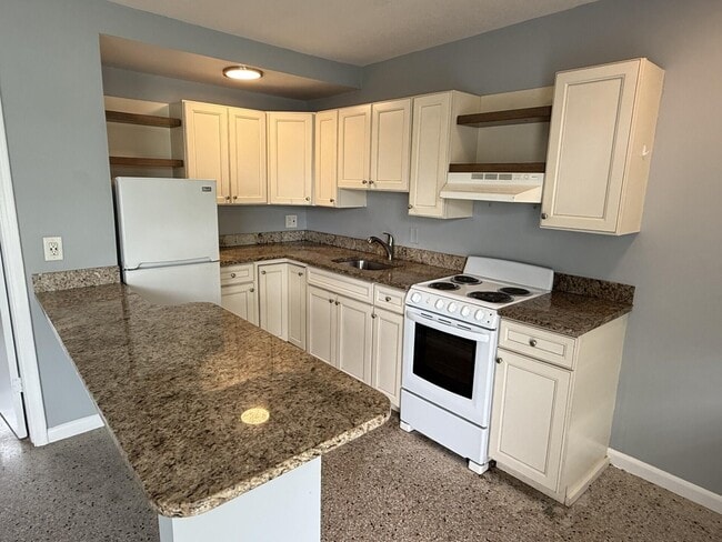 Photo - 1118 N H St Unit 15