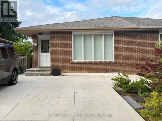 Photo - 135 Bonham Blvd