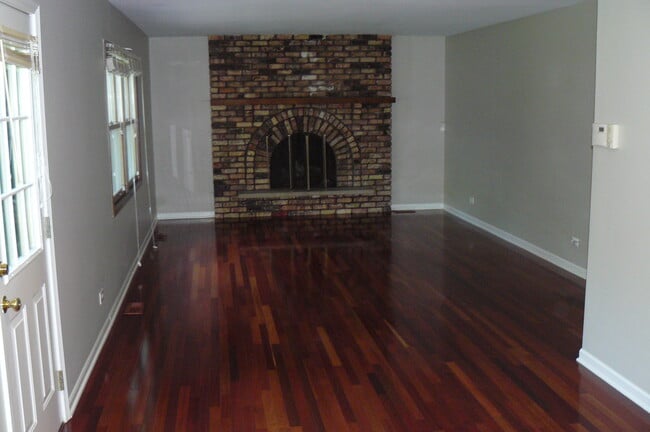 Photo - 12 W Bailey Rd