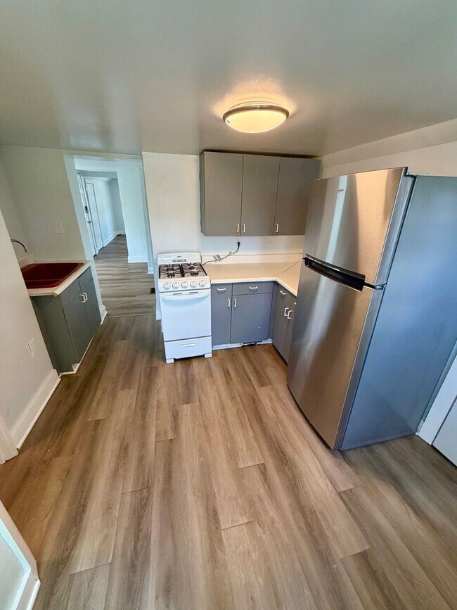 79 St Charles St Unit 79 St Charles Apt 3