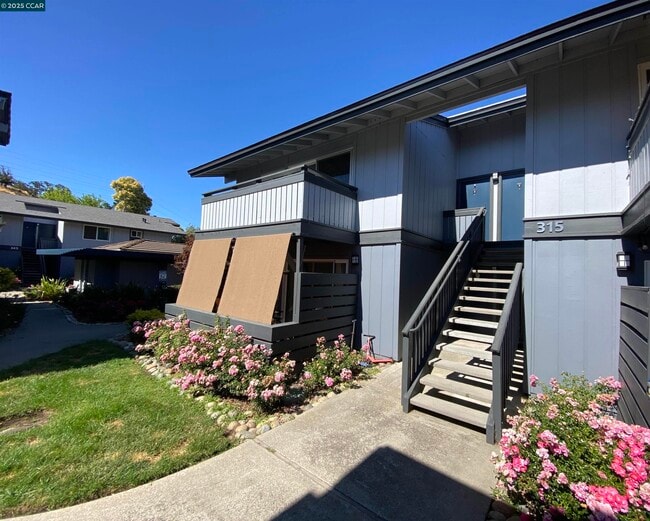 Building Photo - 315 Masters Ct Unit 4 Rental