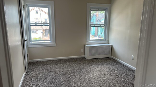 Photo - 28 Stowe Pl
