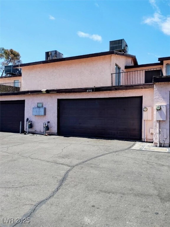 Photo - 4350 Caliente St