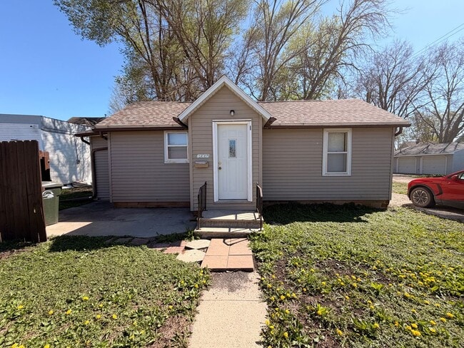 Building Photo - The perfect 1 bedroom house! $675