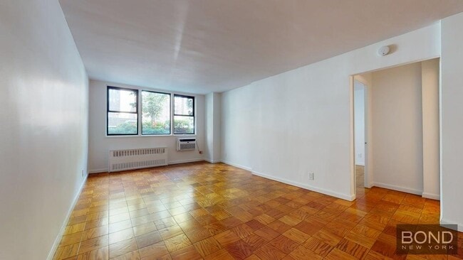 Photo - 236 E 36th St Apartment Unit LOBH0