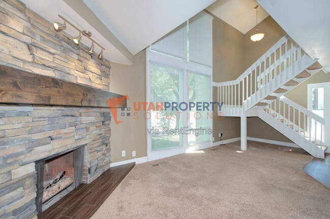 7290 Racquet Club Dr