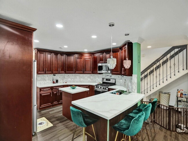 Building Photo - 613 NW 135th Terrace Rental