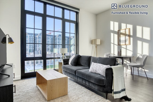 Photo - 550 Morse St NE Unidad FL4-ID320