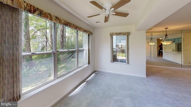 Building Photo - 2806 Clear Shot Dr Unit 3