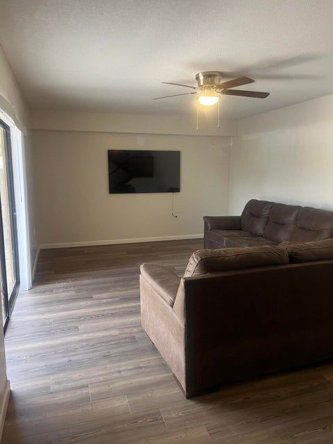 Photo - 3124 31st Way