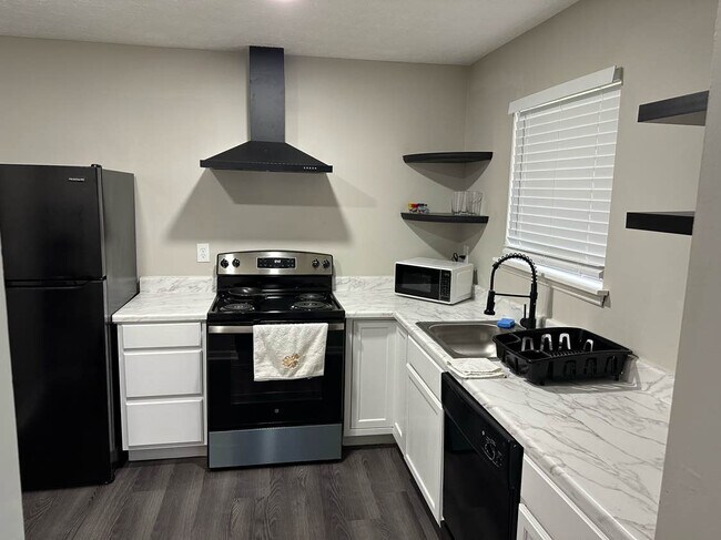 Room in Single Family Home on Newberry Trail