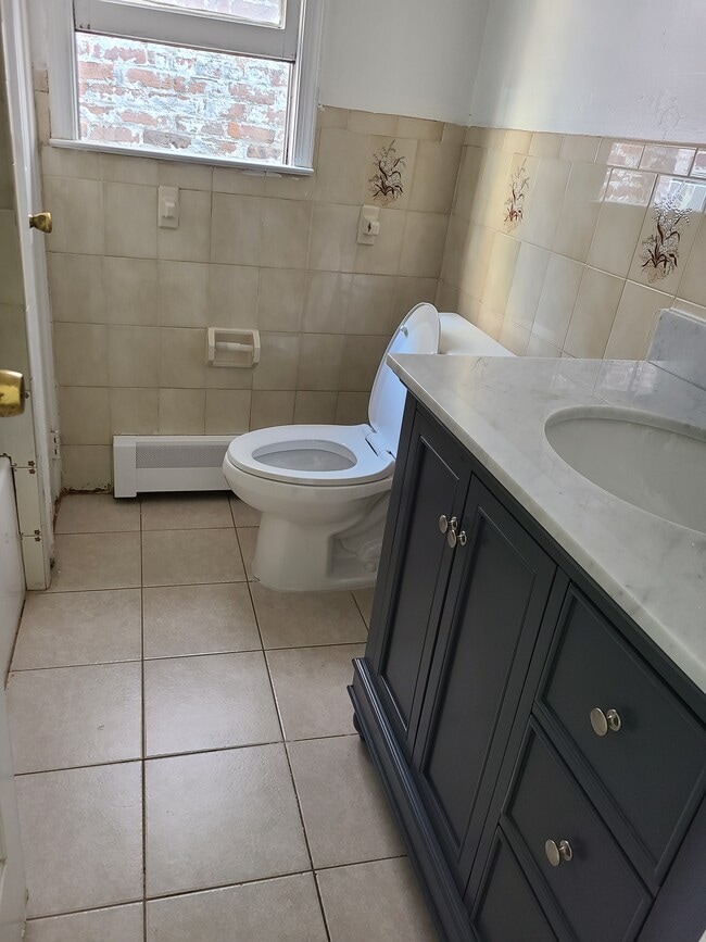 Building Photo - 150 New York Ave Unit 2