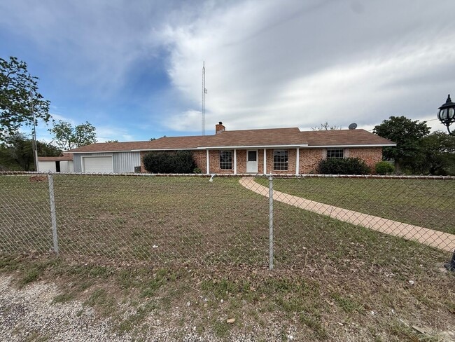Building Photo - Smithville Single Story Home with Views