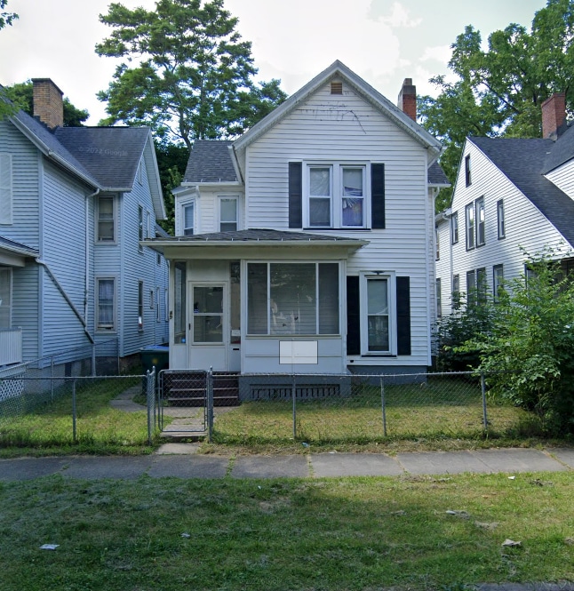 Photo - 49 Champlain St House
