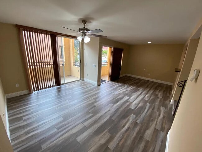 Building Photo - 3989 Nobel Dr Unit 356