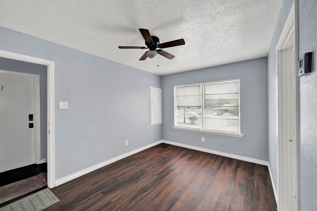 Photo - 1009 Beverly Ave