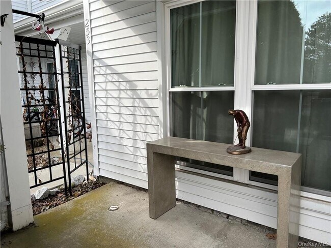 Photo - 255 Homestead Village Dr