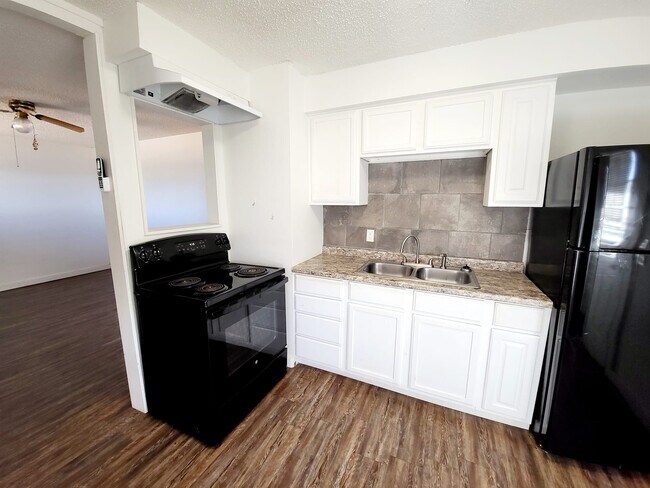 Photo - 1504 Sycamore St