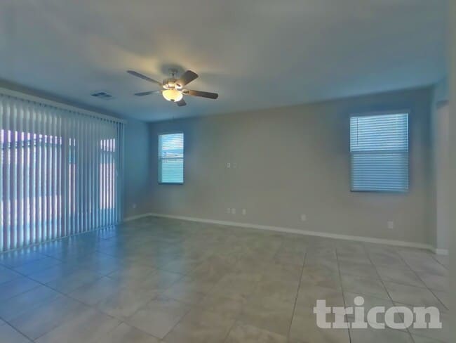 Photo - 2831 Lindsey Spgs St