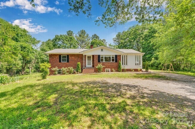 Building Photo - 1755 Simplicity Rd Rental