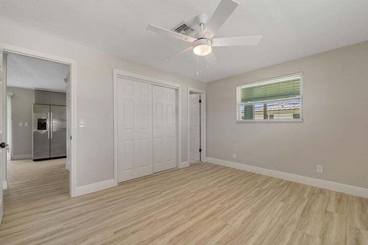 Photo - 204 Circle E