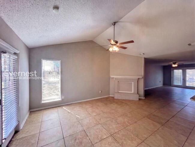 Photo - 6585 Fairwood Cove