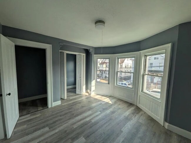 Building Photo - 245 Brooks St