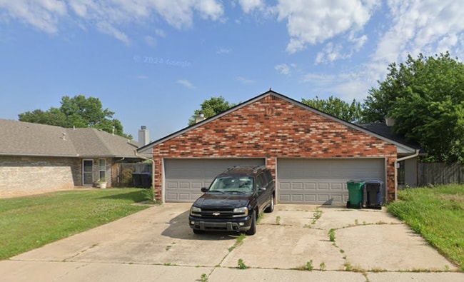 Building Photo - 8021 NW 80th St