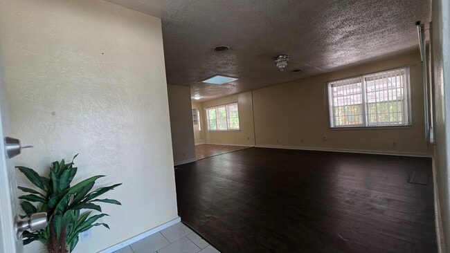 Photo - 4 Bedroom 2 Bath Single Family Home w/ 2 Bonus Rooms