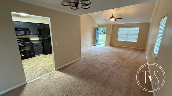 Photo - 193 Hunters Branch Dr