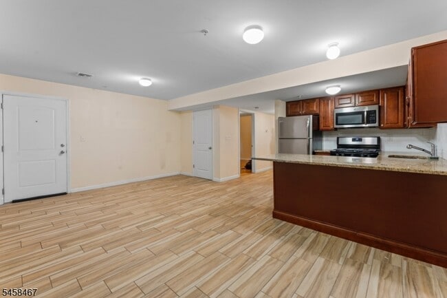 Photo - 453 Washington St Unit 1