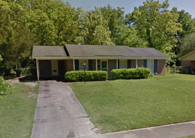 Building Photo - For Rent in Montgomery! First month's rent FREE!