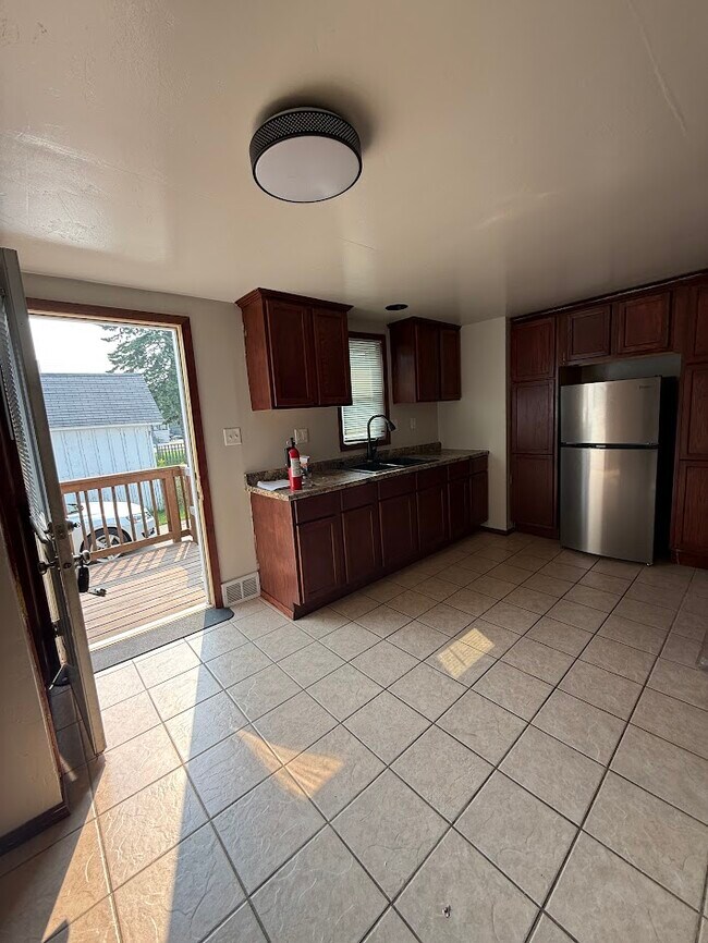 Building Photo - 1709 20th St Unit 1709A Rental