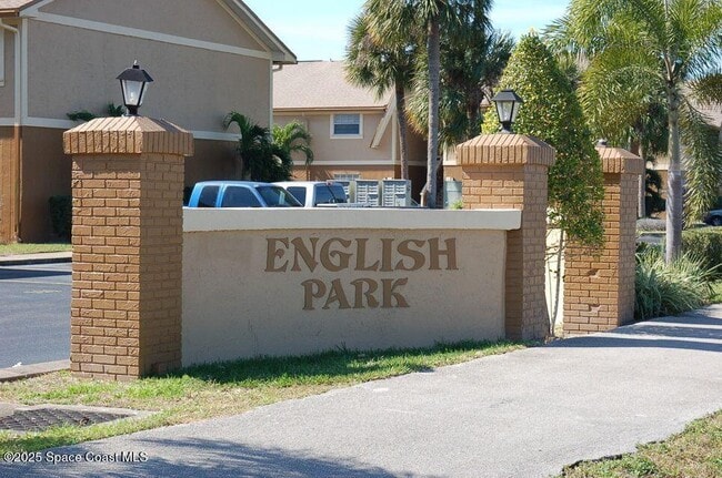 Building Photo - 255 Ulster Ln